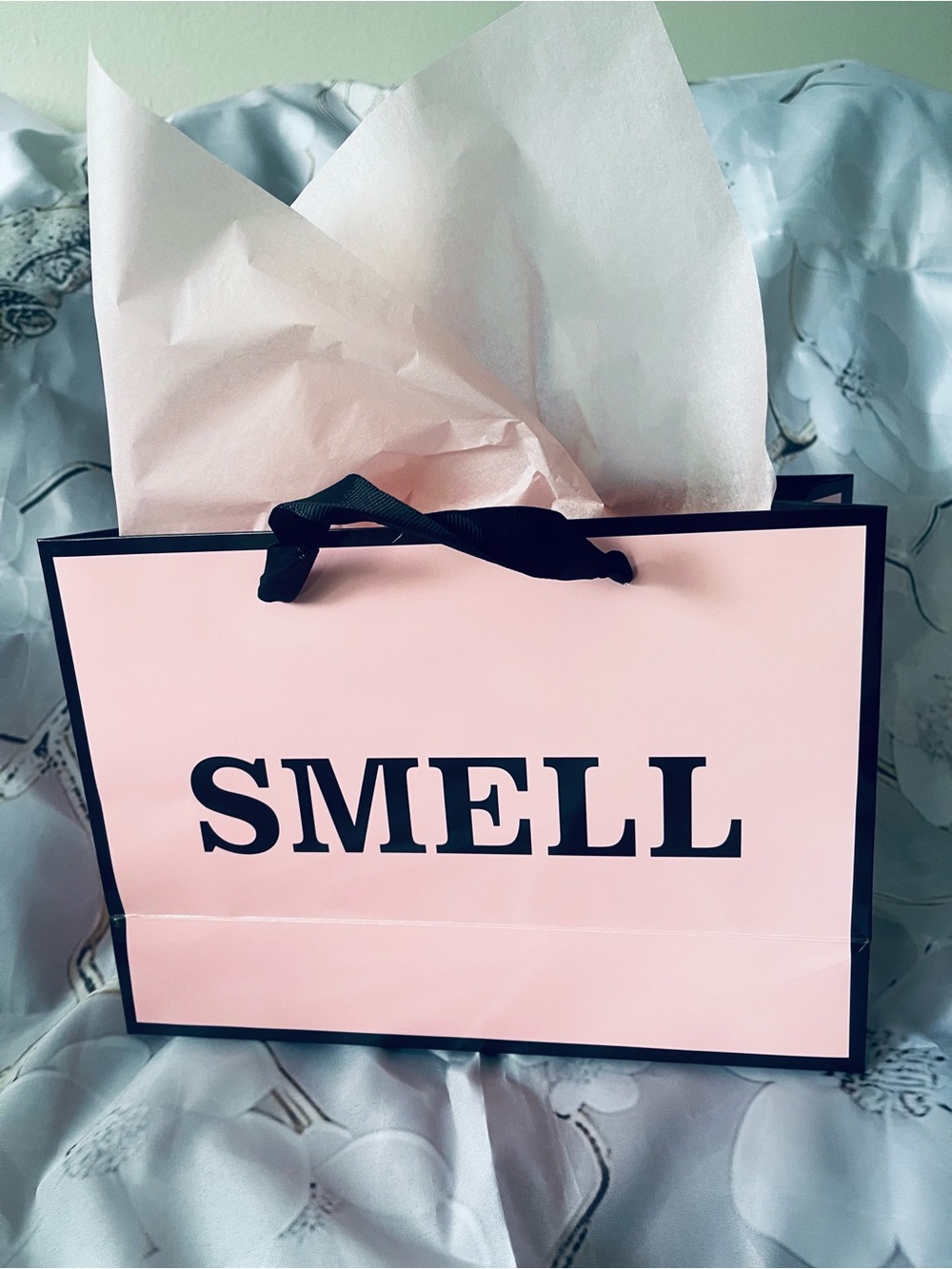 NWT SENSE gift bag “SMELL”. Humidifier (blue),  sanitizer, crème, spray, beads.